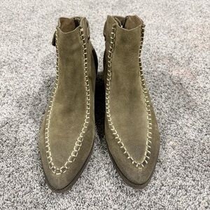Antelope Anthropologie Green Suede Pointed Toe Low Heel Ankle Boots Women US 10